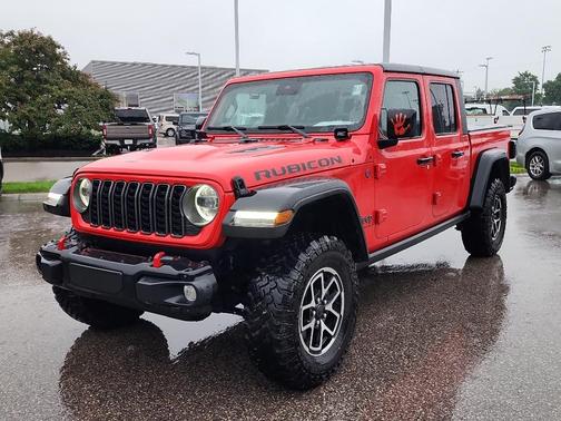 Firecracker Red Clearcoat 2025 Jeep Gladiator Rubicon
