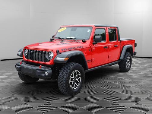 Firecracker Red Clearcoat 2025 Jeep Gladiator Rubicon