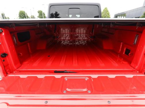 Firecracker Red Clearcoat 2025 Jeep Gladiator Rubicon