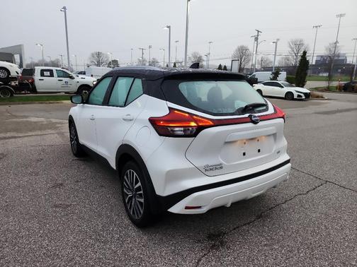 2023 Nissan Kicks SV