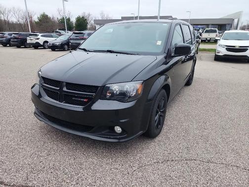 Black Onyx Crystal Pearlcoat 2019 Dodge Grand Caravan GT