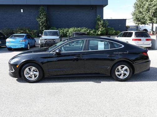 Phantom Black 2021 Hyundai SONATA SE