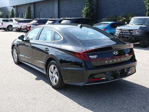 Phantom Black 2021 Hyundai SONATA SE