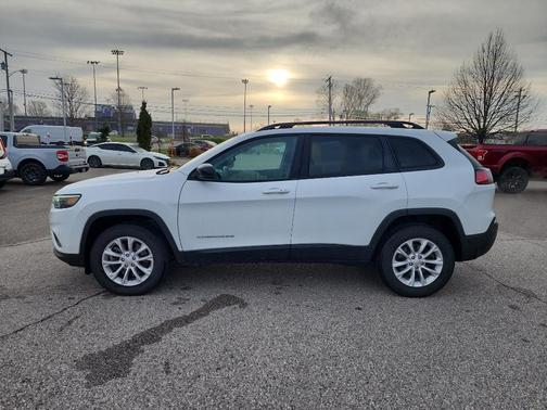 Bright White Clearcoat 2022 Jeep Cherokee Latitude Lux