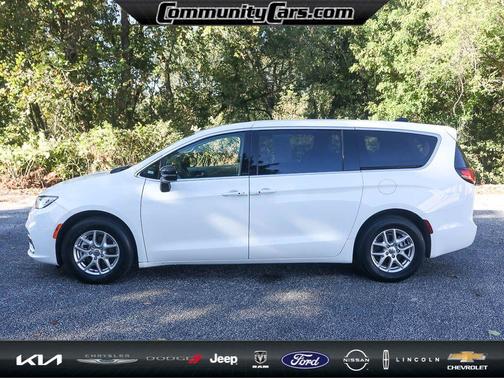 2024 Chrysler Pacifica Touring-L