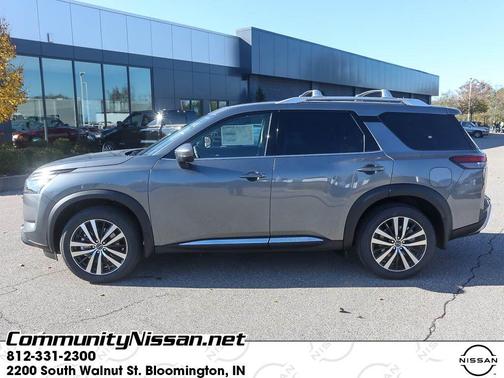 2025 Nissan Pathfinder Platinum