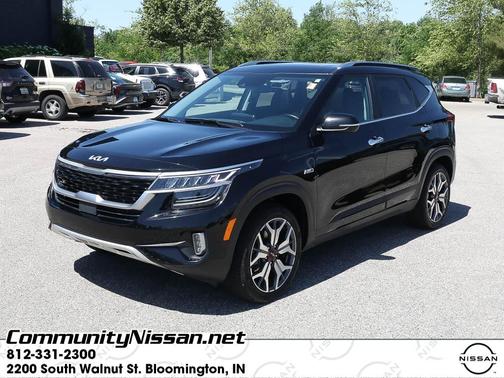 Cherry Black 2022 Kia Seltos SX