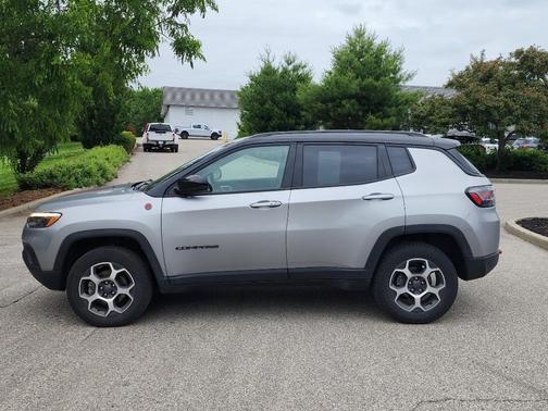 Billet Silver Metallic Clearcoat 2022 Jeep Compass Trailhawk