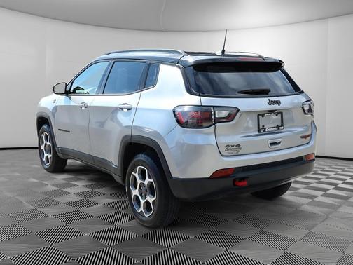 Billet Silver Metallic Clearcoat 2022 Jeep Compass Trailhawk