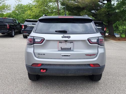 Billet Silver Metallic Clearcoat 2022 Jeep Compass Trailhawk