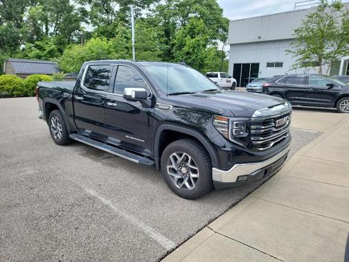 2024 GMC Sierra 1500 SLT