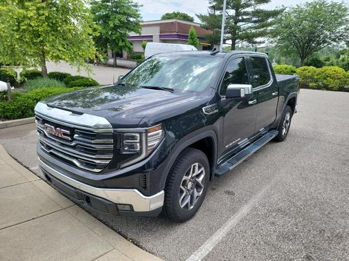 2024 GMC Sierra 1500 SLT