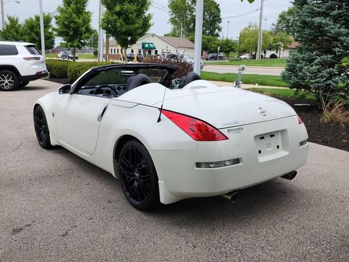 Pikes Peak White Pearl 2007 Nissan 350Z Touring
