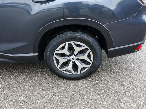 Magnetite Gray Metallic 2022 Subaru Forester 2.5i Premium