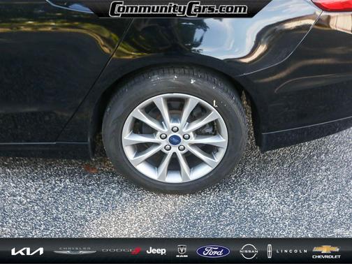 2017 Ford Fusion Hybrid SE