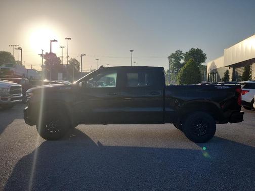 Black 2021 Chevrolet Silverado 1500 LT Trail Boss
