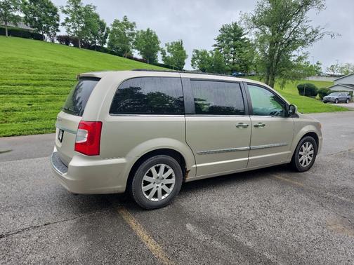 Cashmere / Sandstone Pearlcoat 2015 Chrysler Town & Country Touring