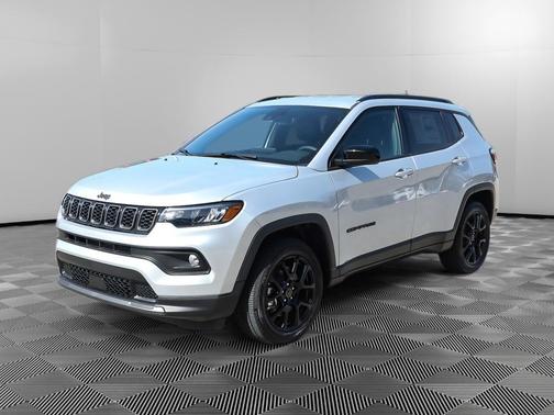 Silver Zynith 2026 Jeep Compass Latitude