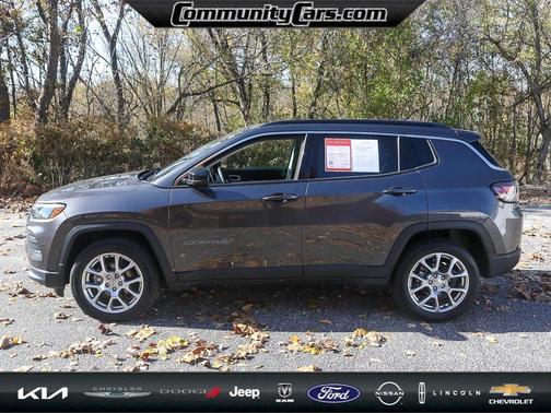 2022 Jeep Compass Latitude Lux