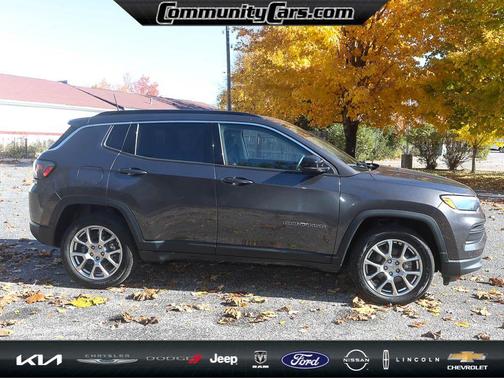 2022 Jeep Compass Latitude Lux
