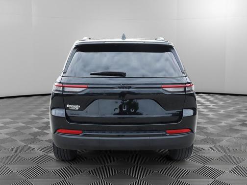 Diamond Black 2023 Jeep Grand Cherokee Limited