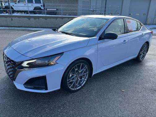 2024 Nissan Altima 2.0 SR