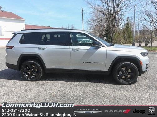 2025 Jeep Grand Cherokee L Laredo