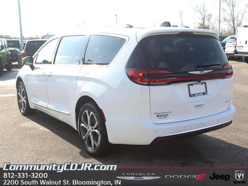 2026 Chrysler Pacifica Pinnacle
