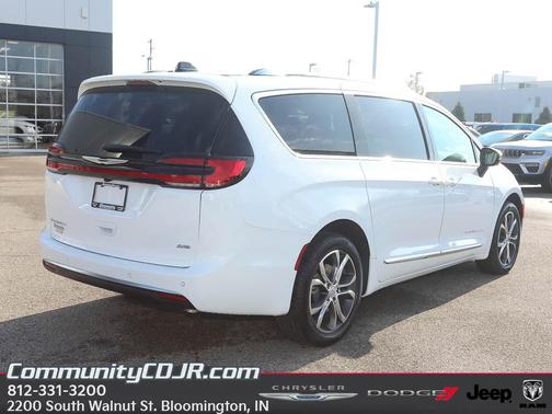 2026 Chrysler Pacifica Pinnacle