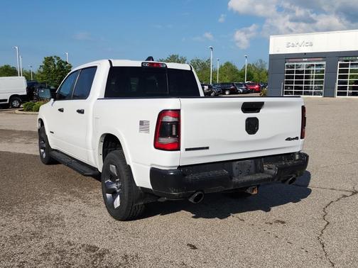 Bright White Clearcoat 2023 RAM 1500 Big Horn
