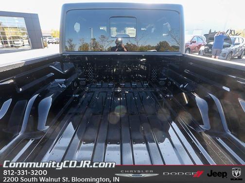 2025 Jeep Gladiator Sport