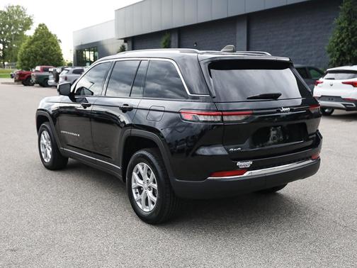 Diamond Black 2023 Jeep Grand Cherokee Limited