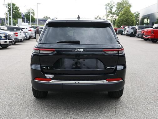 Diamond Black 2023 Jeep Grand Cherokee Limited