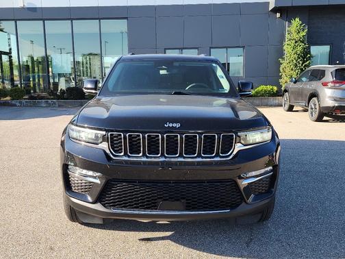 Diamond Black 2023 Jeep Grand Cherokee Limited