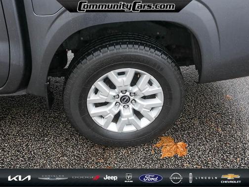 2023 Nissan Frontier SV