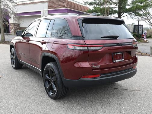 2023 Jeep Grand Cherokee Altitude