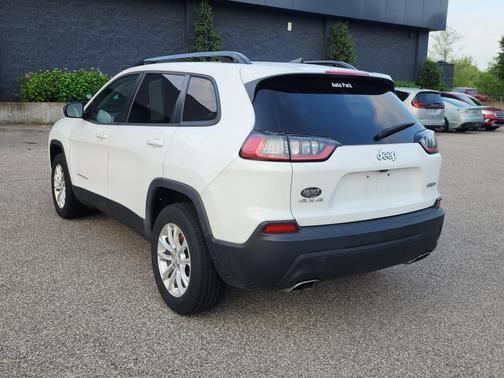 Bright White Clearcoat 2022 Jeep Cherokee Latitude Lux