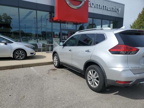 2017 Nissan Rogue SV
