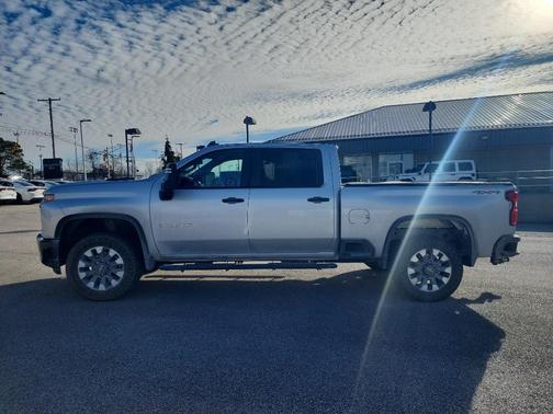 2022 Chevrolet Silverado 2500 Custom