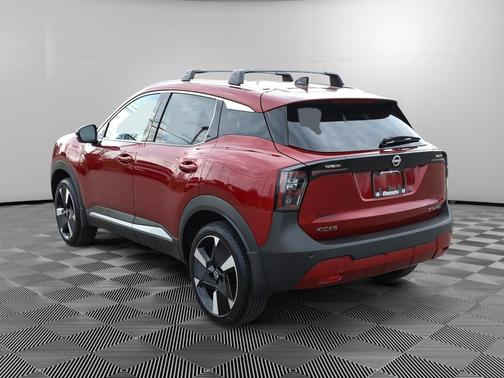 Scarlet Ember T 2026 Nissan Kicks SR