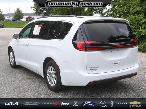 2022 Chrysler Pacifica Touring-L