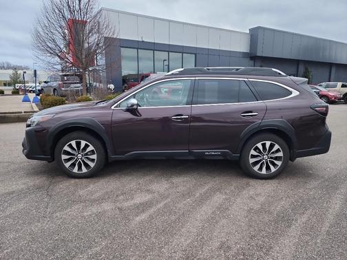 2023 Subaru Outback Touring
