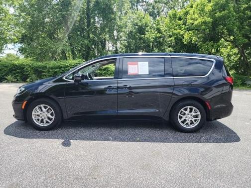 2024 Chrysler Pacifica Touring-L