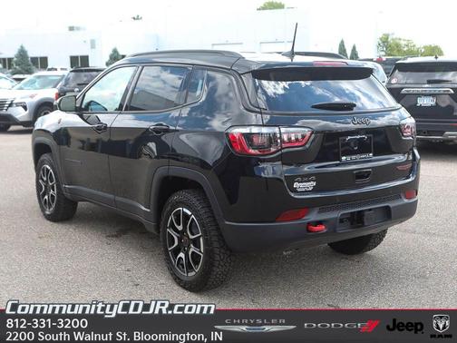 2025 Jeep Compass Trailhawk