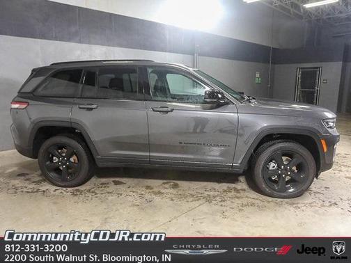 2025 Jeep Grand Cherokee Laredo