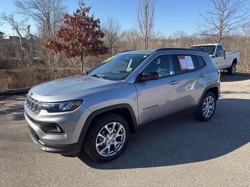 2022 Jeep Compass Latitude Lux