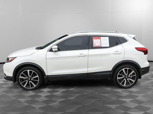 White 2019 Nissan Rogue Sport SL
