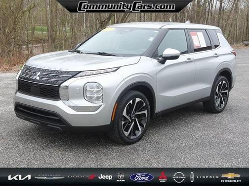 2022 Mitsubishi Outlander ES