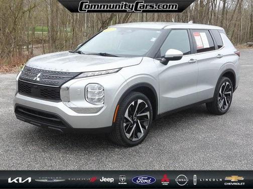 2022 Mitsubishi Outlander ES