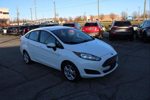 2015 Ford Fiesta 4dr Sdn SE
